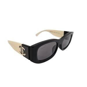 Chanel Sunglasses 5525-A c.1656/T8 Black White with Gray Polarized Lenses